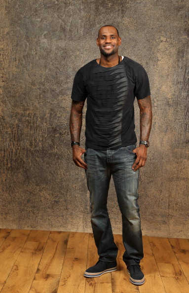 贴附在显眼 贴附在显眼