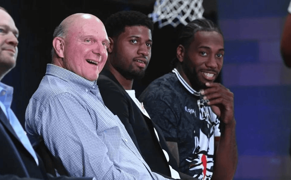 它更强调占 它更强调占